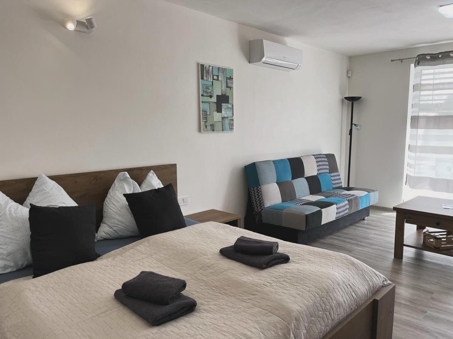 Apartmany U Romany Mirkovice ภายนอก รูปภาพ